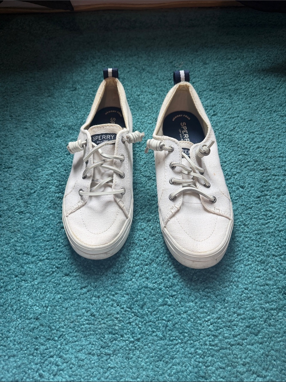 Sperry womens Cream Canvas Lace-Up Sneaker